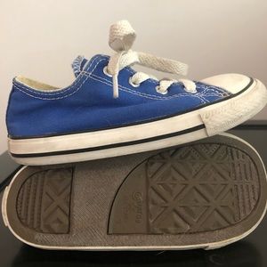 Toddler/child Converse size 9. Barely worn